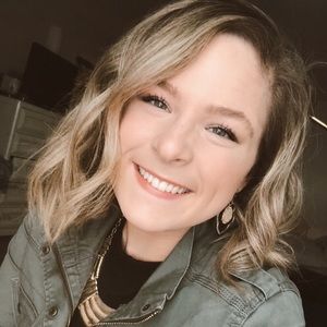 Meet your Posher, Courtney